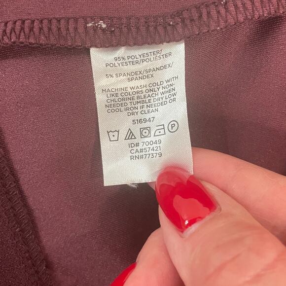 Ann Taylor Purple V‑Neck Top L – 3/4 Sleeve, Stretch Knit, EUC - Picture 6 of 6